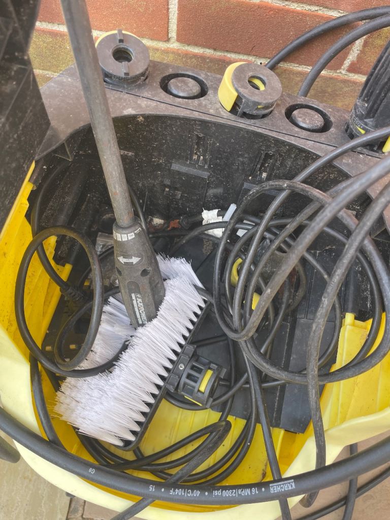 Pressure washers free. Need repairing