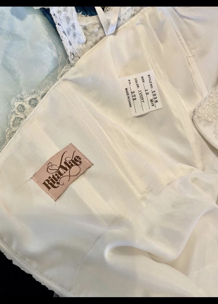 WEDDING DRESS. TEA DRESS STYLE size 12