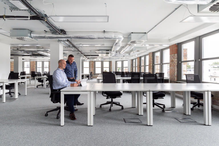 London - EC1M 3JU \ Private Office with 4 Desks
