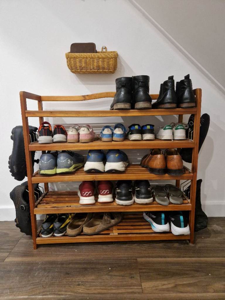 Wooden Shoe Rack with 4 Shelves – Great Condition
