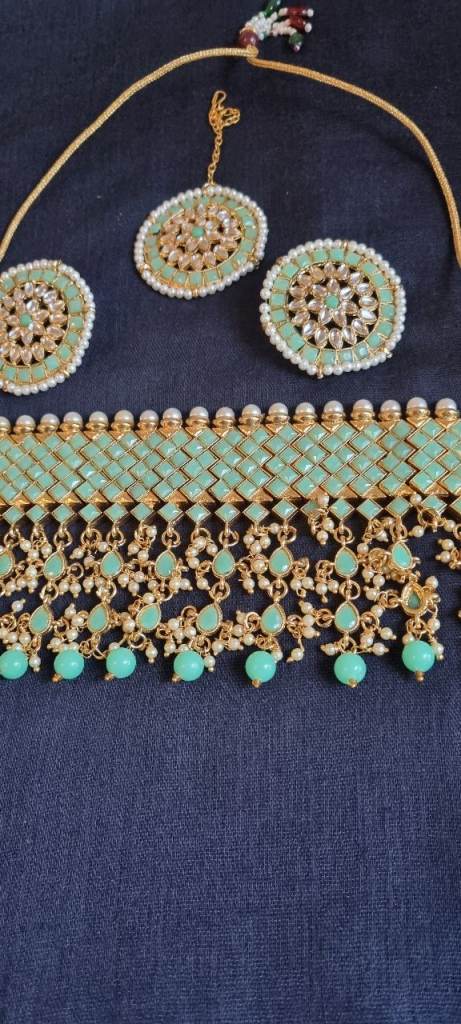 BRAND NEW Necklace set for women's 