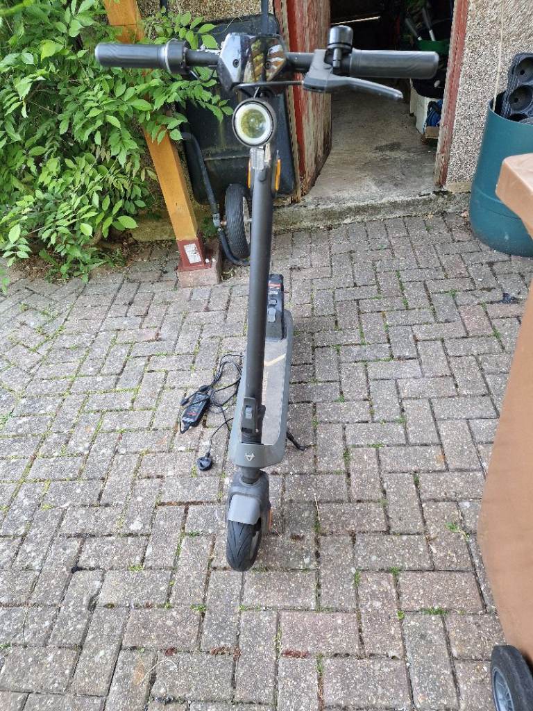 NIU KQi2 Pro Electric Kick Scooter 25km/h | Range 40km