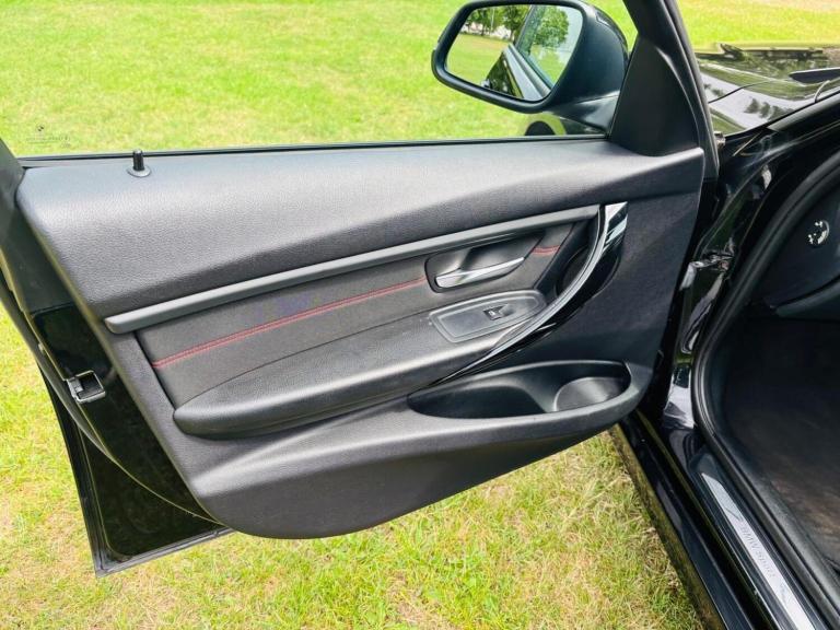 BMW 3 SERIES 2.0 320d Sport Euro 5 (s/s) 4dr 2012