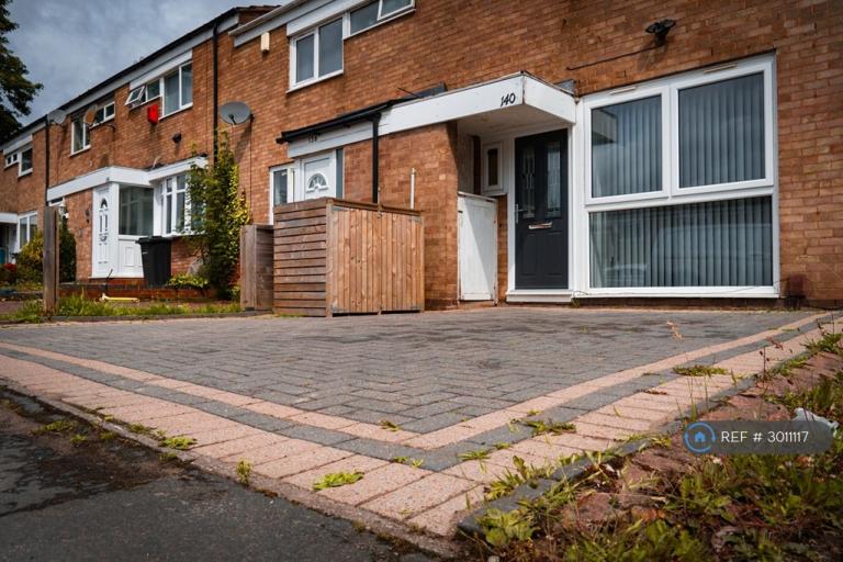 3 bedroom house in Simmons Drive, Quinton, Birmingham, B32 (3 bed) (#3011117)