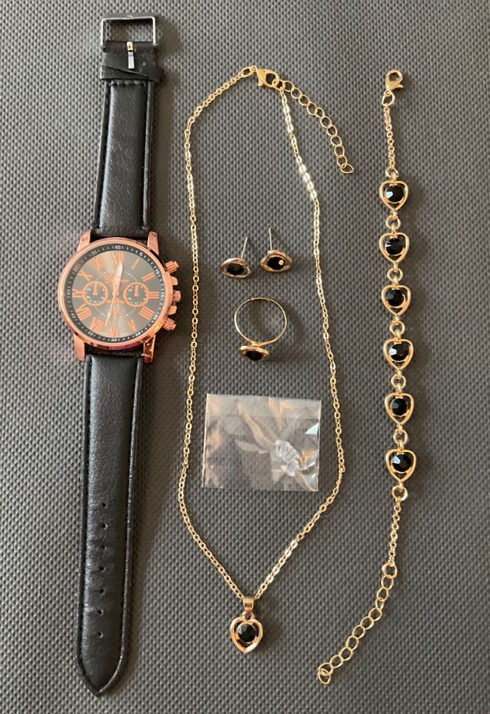5 pcs women’s jewellery set new