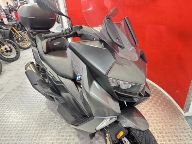 2022 '72' BMW C400 GT 