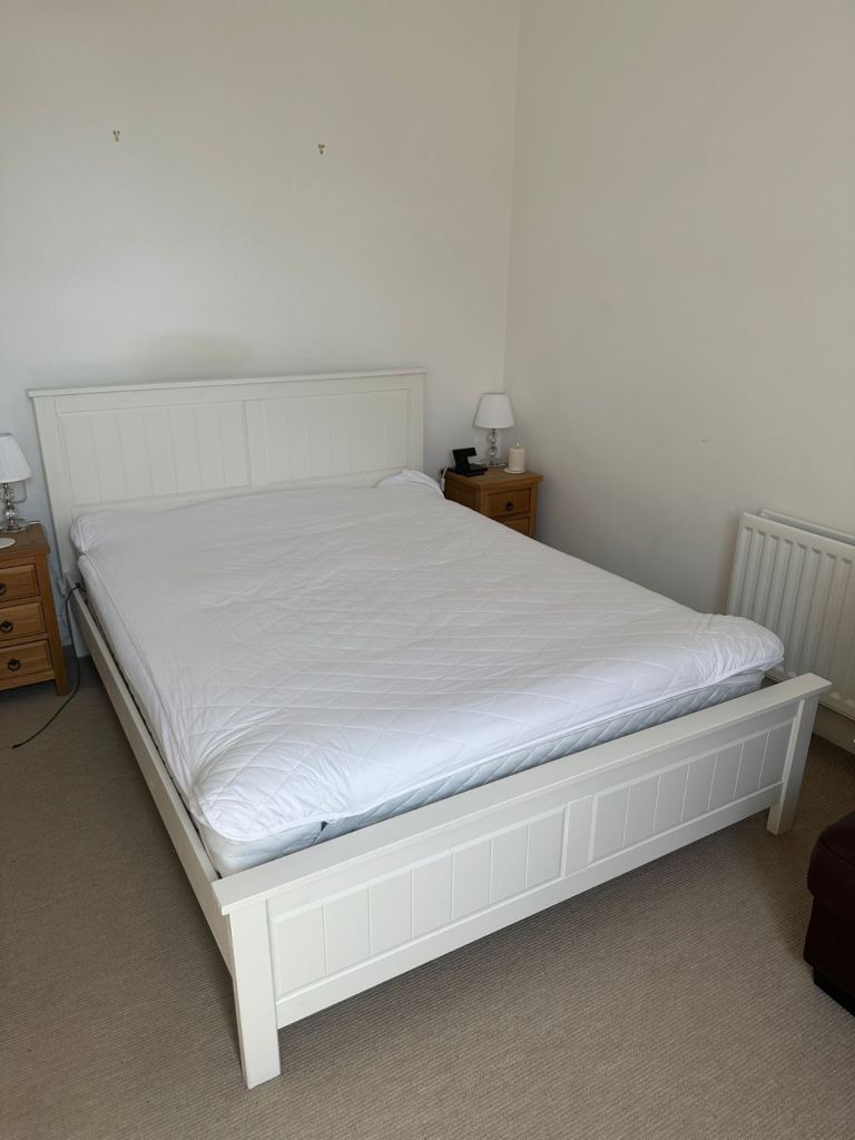 Kingsize Bed (white) & mattress