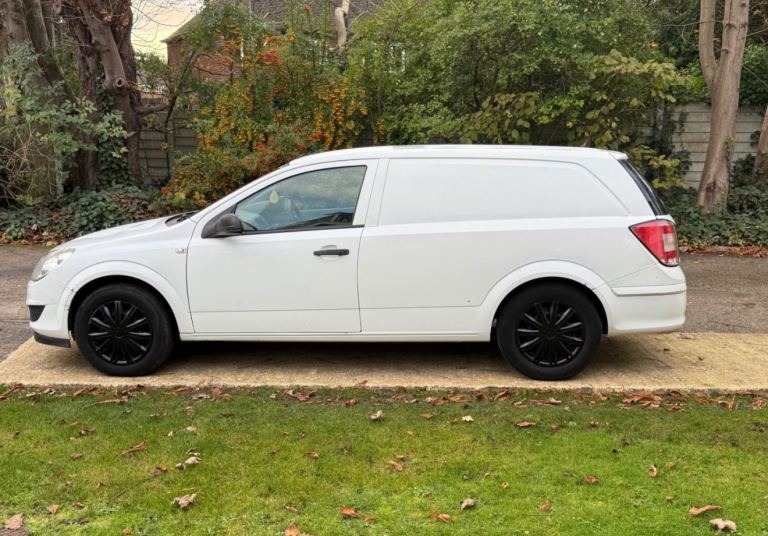 Vauxhall, ASTRAVAN, Car Derived Van, 2011, Manual, 1686 (cc)