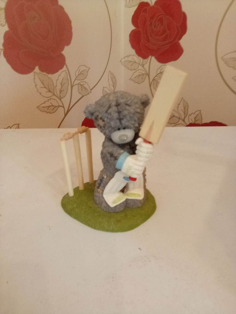 ME TO YOU BEAR HOWZAT FIGURINE BRAND NEW RARE ITEM