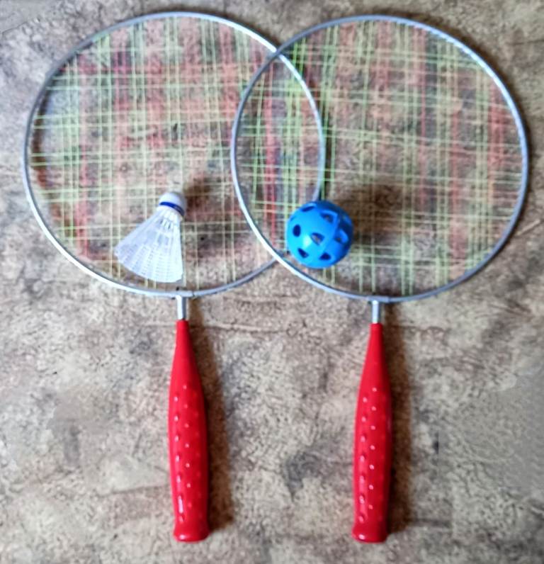 2 Bats 1 Ball 1 Shuttlecock