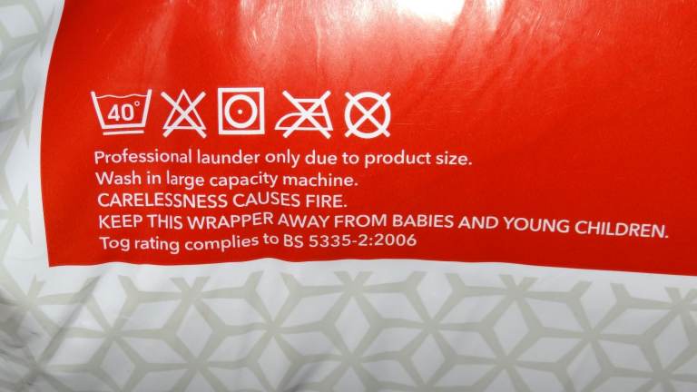 NEW Super King Dunelm Wonderfully Warm 15 Tog Duvet Soft Polyester Cover Plump Polyester Filling IG