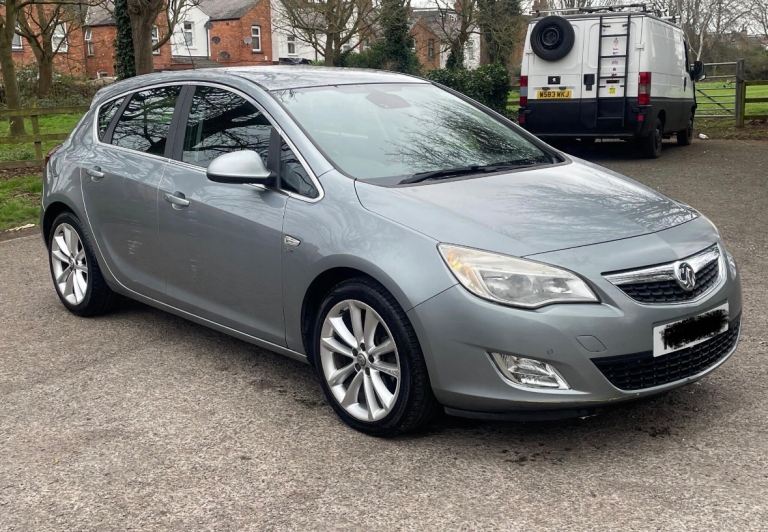 Automatic Vauxhall Astra 1.6 Petrol Long Mot 