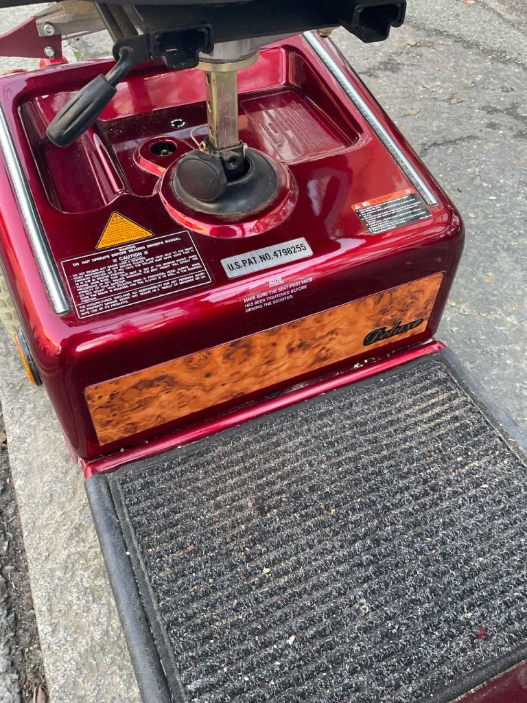 Shoprider delux - Good condition electric mobility scooter -(Cash On collection)