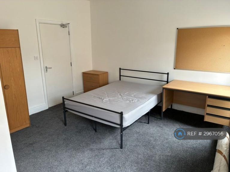 1 bedroom in Belle Vue Parade, Scarborough, YO11 (#2967056)