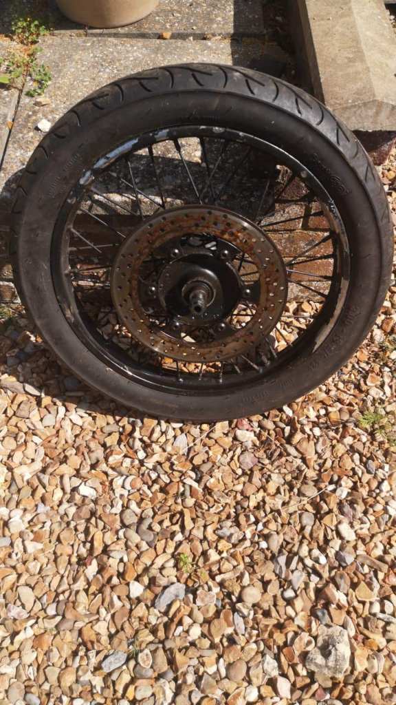 YAMAHA XVS 125 DRAGSTAR 2000-2004 PIRELLI FRONT TYRE