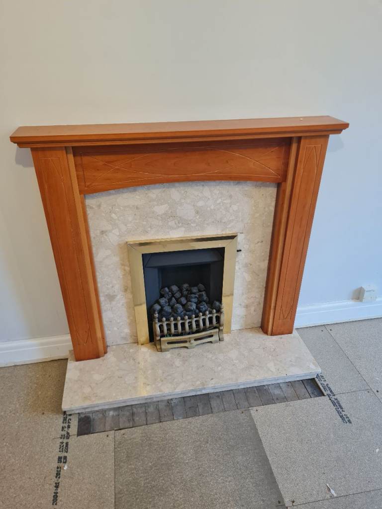Wooden Fire Surround with Marble Inlay and Gas Fire
