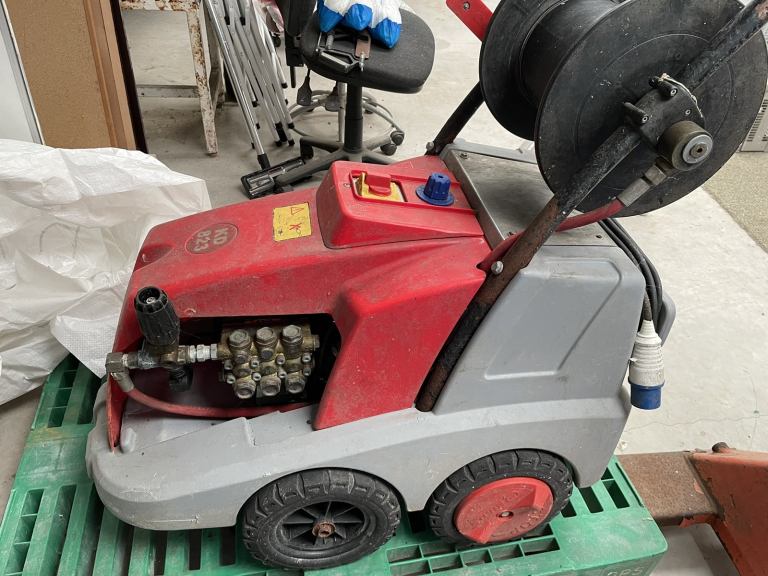 Pressure washer