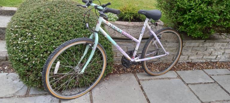 Girls bike