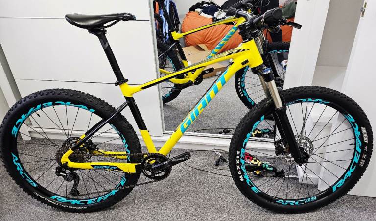 💥 TOP GIANT FATHOM HARDTAIL MTB💥 27.5 RACEFACE WHEELSET