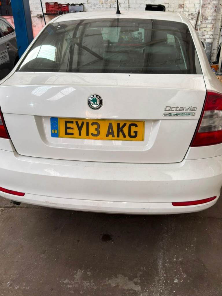 Skoda, OCTAVIA, Hatchback, 2013, Manual, 1598 (cc), 5 doors