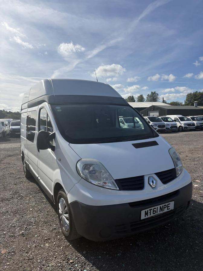 Renault Trafic Trafic LH29 dCi (white) 2012