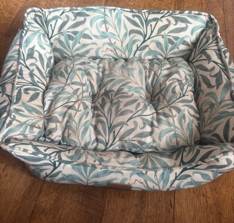 Small dog bed