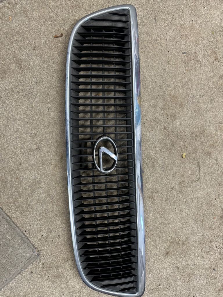 Lexus GS 300 Front Grill