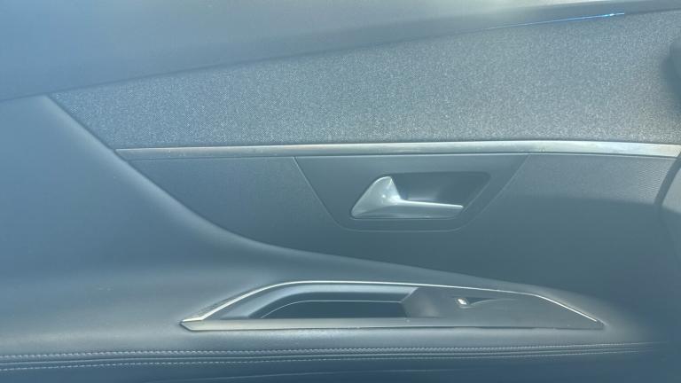 2019 Peugeot 3008 1.2 PureTech Allure EAT Euro 6 (s/s) 5dr SUV Petrol Automatic