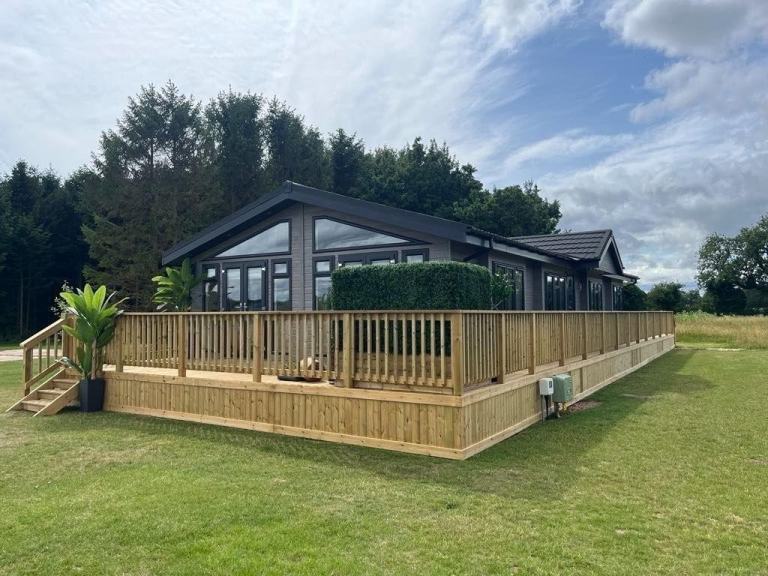 Stately superior  in York  - Lodge / Caravan 