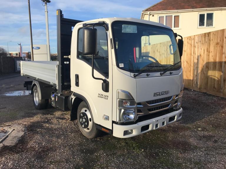 NEW UNREGISTERED Isuzu Grafter N35.125 T/WHL SWB E6 1.9 APEX TIPPER WHITE