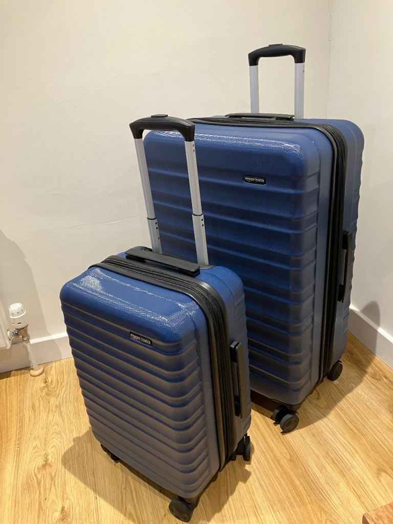 Set of 2 Amazon Basics Hardside ABS navy blue suitcases with double swivel wheels IMMACULATE 