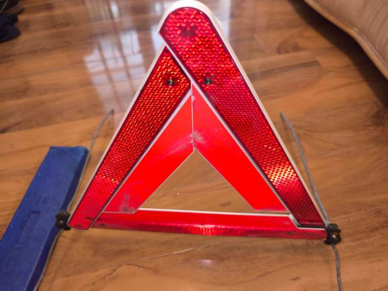 genuine bmw 1 3 5 6 7 x5 z series euro hazard emergency warning triangle