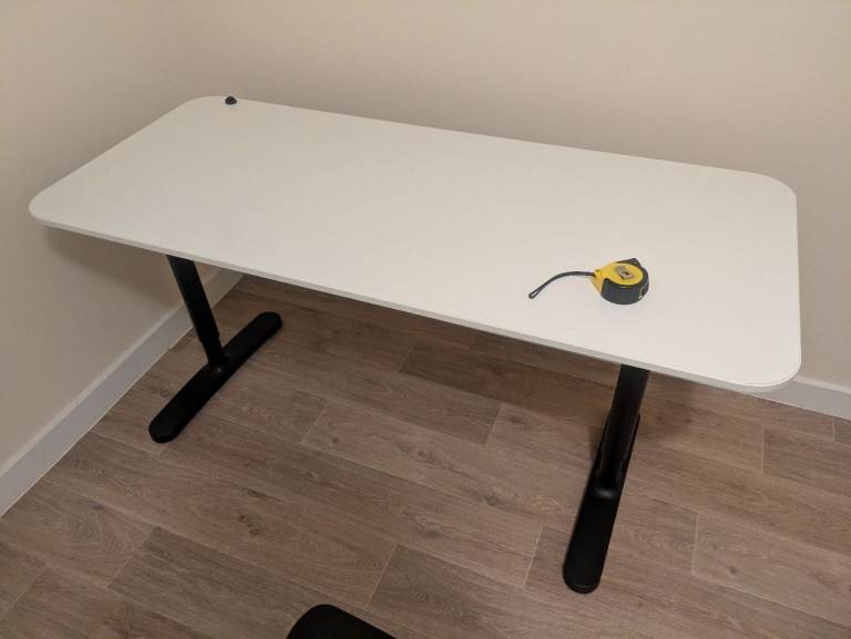White Adjustable Desk – Good Condition