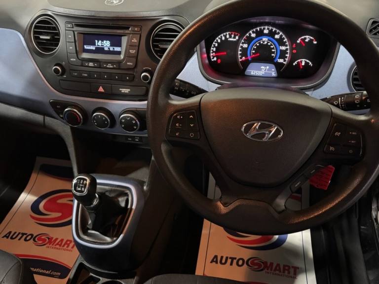 2014 Hyundai i10 1.0 SE 5dr HATCHBACK PETROL Manual