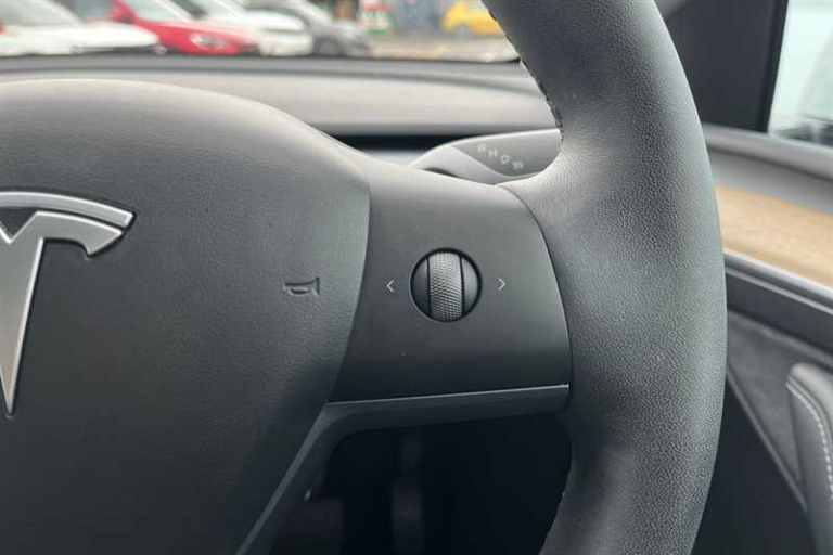 2022 Tesla Model Y Long Range AWD 5dr Auto MPV ELECTRIC Automatic