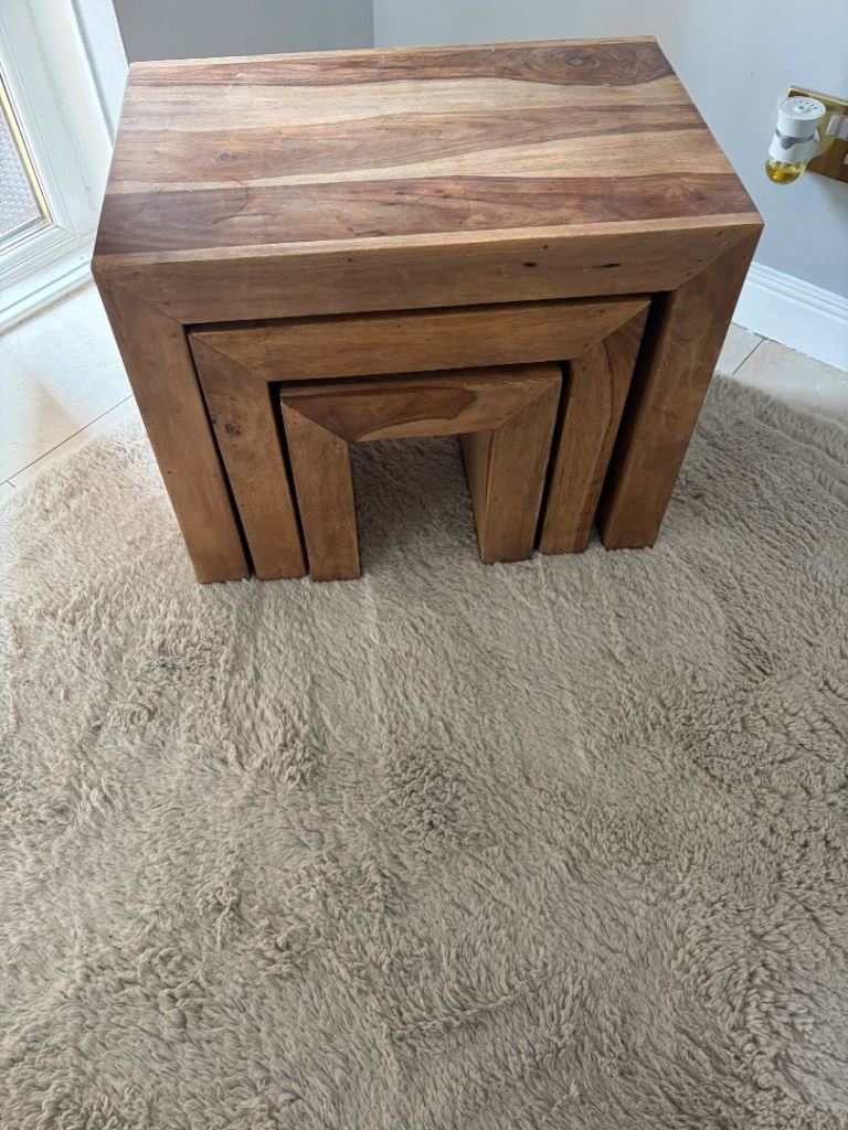 Set of side tables x3 