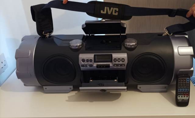 JVC RV- NB70-B PORTABLE CD BOOMBOX WOOFER SPEAKER | in Southside