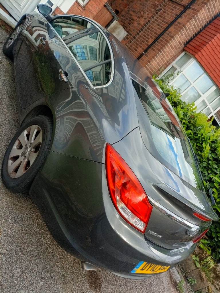 Vauxhall INSIGNIA,ULEZ Compliant, Hatchback, 2010, Manual, 5 doors