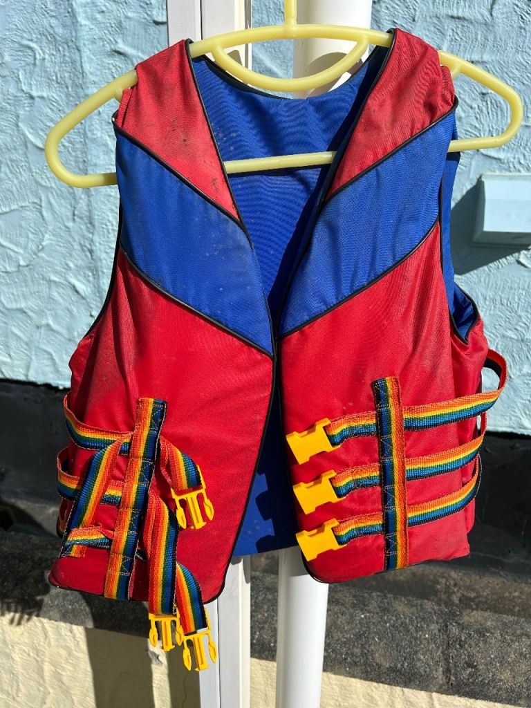BUOYANCY AID BOAT OR JETSKI