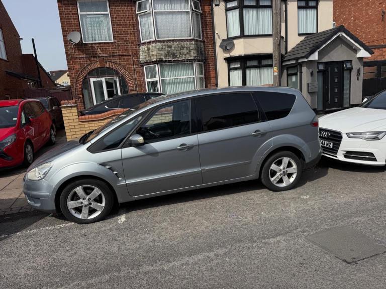 FORD S MAX TITANIUM TDCI DIESEL MPV  7 SEATER ON THE 2009 MODEL