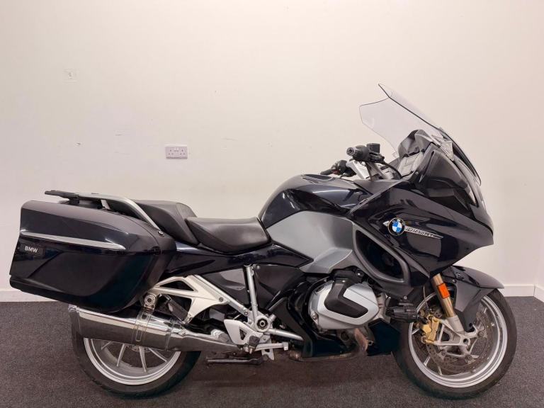 BMW R1250 RT LE ** FULL SERVICE HISTORY - PANNIERS - 12 MONTH MOT **