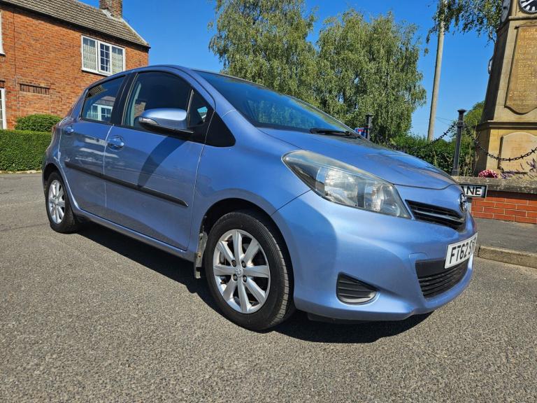 2012 Toyota Yaris 1.33 VVT-i TR 5dr Multidrive S HATCHBACK Petrol Manual