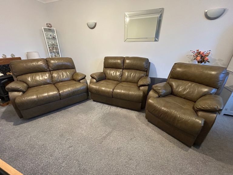2x Sofas and Chair Leather Sofology 