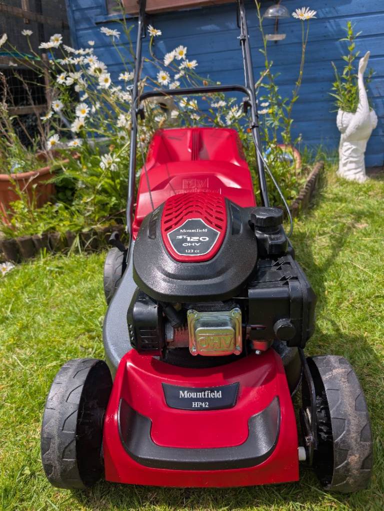 Mountfield HP42 petrol lawnmower 