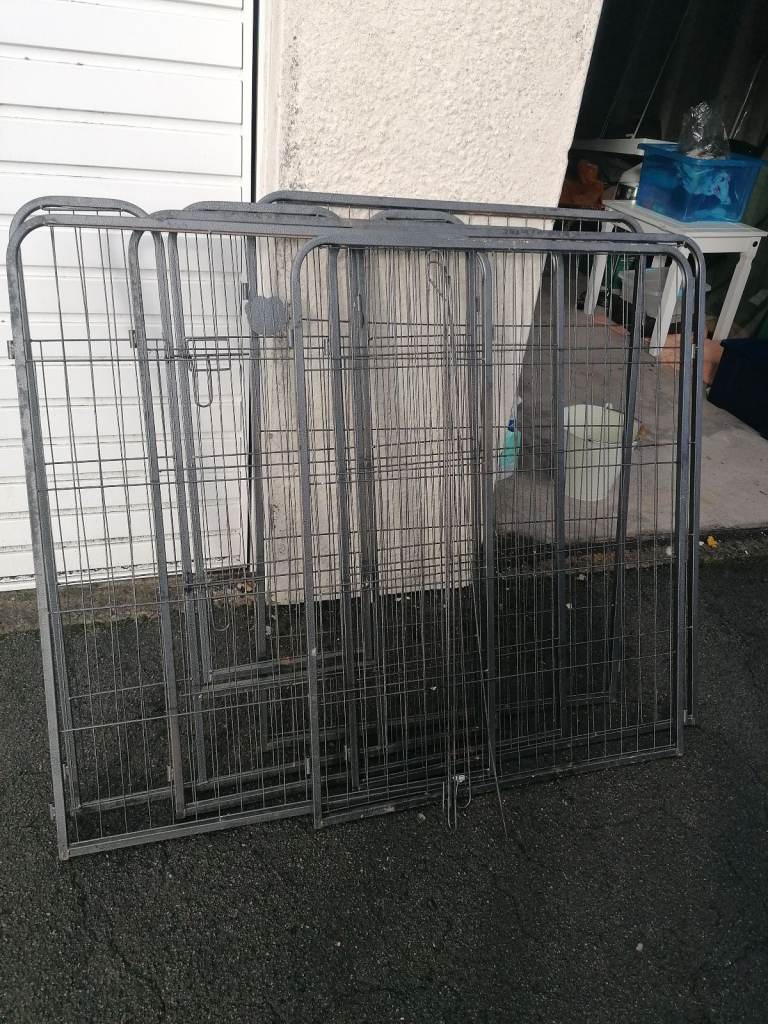 Dog pen play pen paw hut