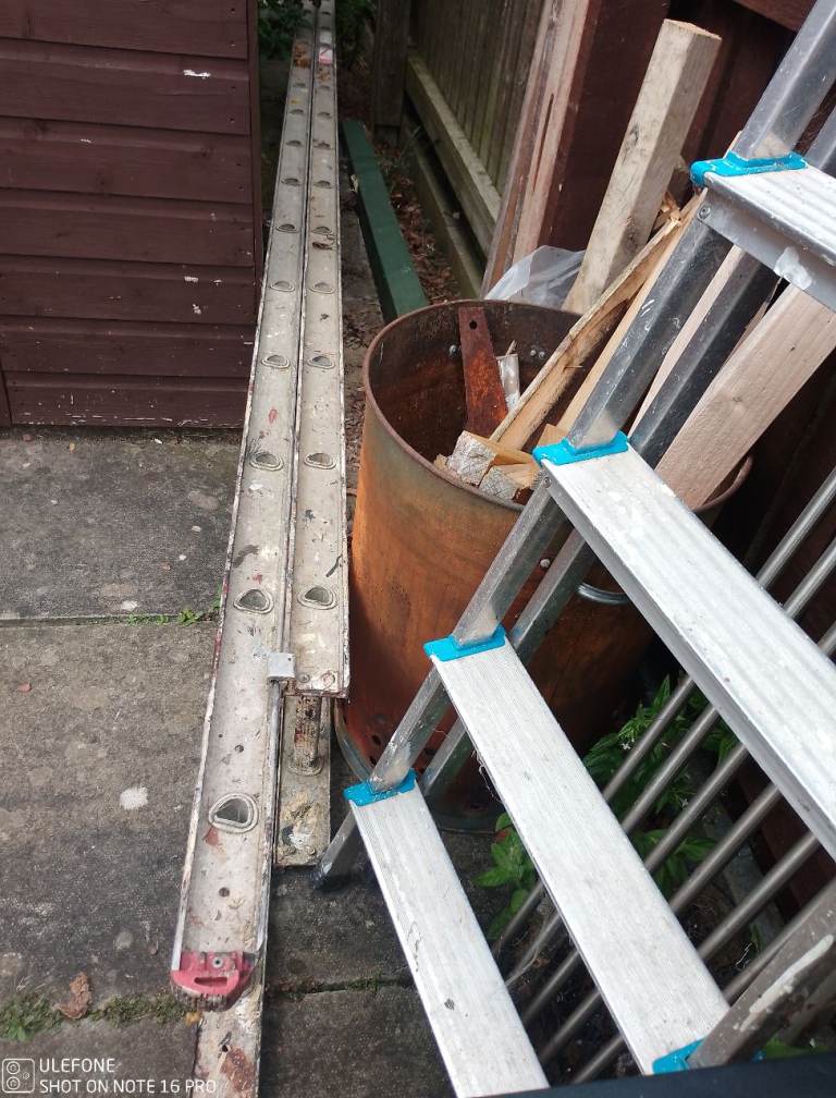 Aluminium Extension Ladder – Used Condition