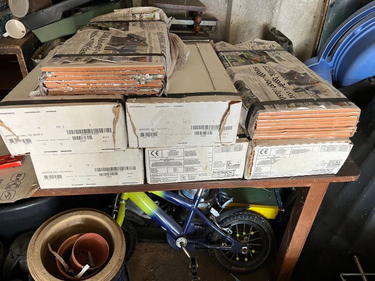 75 large white ceramic tiles (2500 mm x 5000mm)