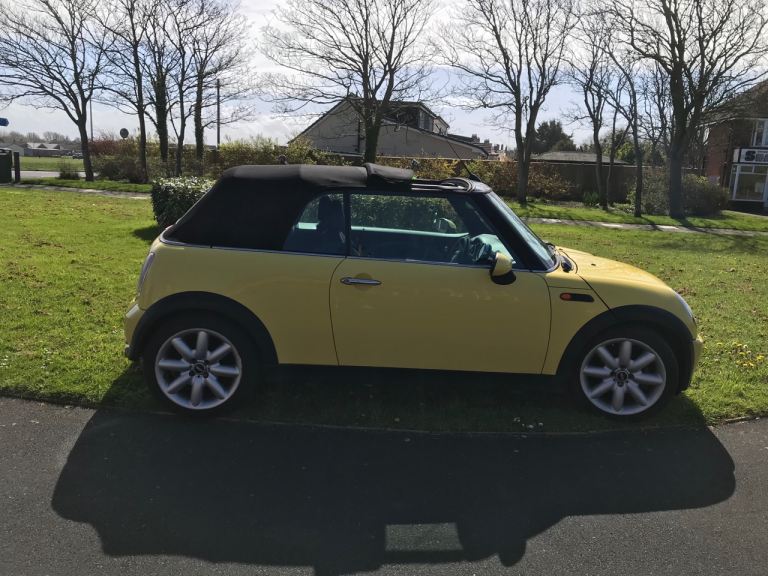 Mini, CONVERTIBLE, Convertible, 2004, Manual, 1598 (cc), 2 doors