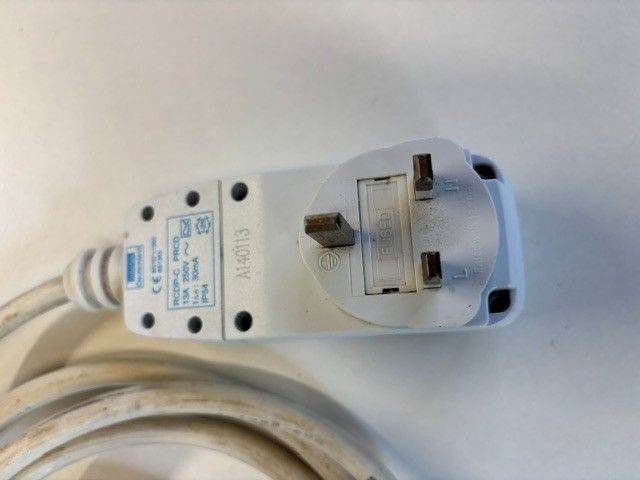 CARAVAN/MOTORHOME CHARGING LEAD WITH RCD PROTECTION