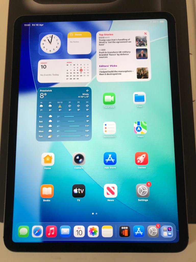 Apple iPad Pro 2nd Gen - 11in - 128GB - Wifi & Cellular - Please read 👇